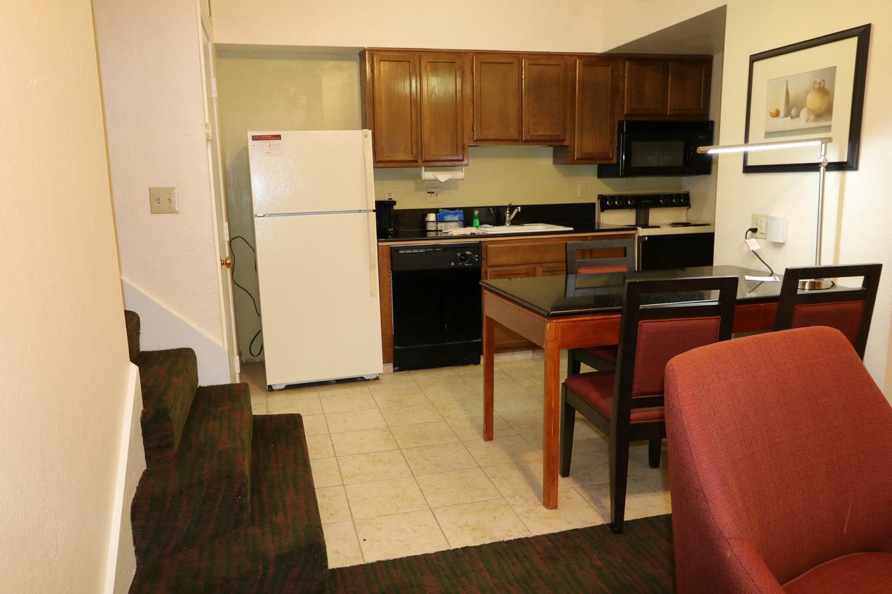 Fairbridge Inn & Suites - Akron Copley Township - West Екстериор снимка