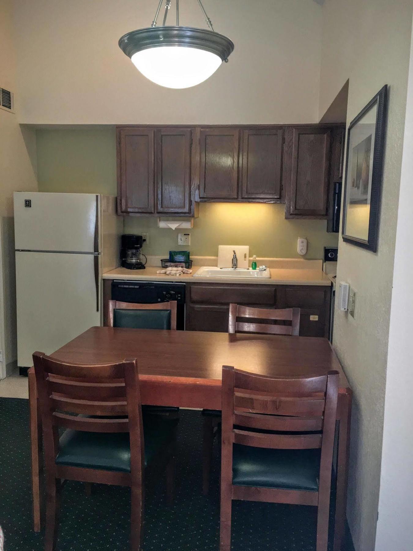 Fairbridge Inn & Suites - Akron Copley Township - West Екстериор снимка