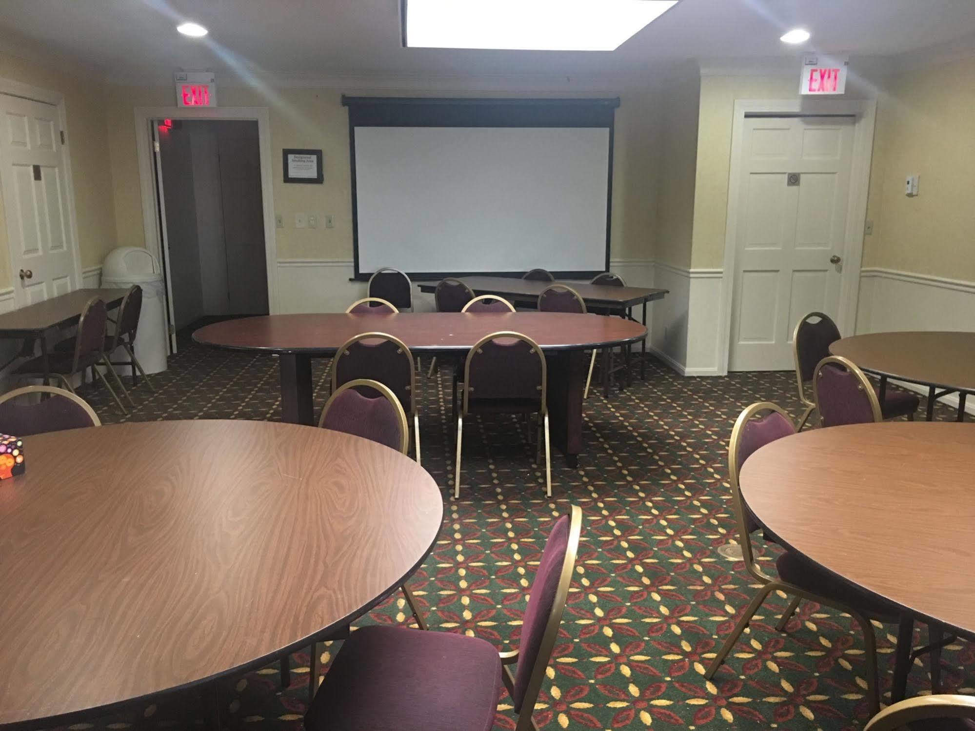 Fairbridge Inn & Suites - Akron Copley Township - West Екстериор снимка