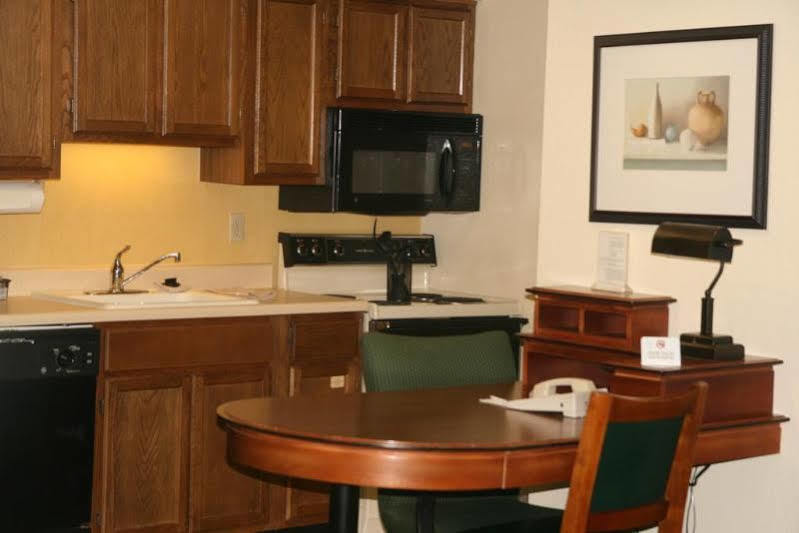 Fairbridge Inn & Suites - Akron Copley Township - West Екстериор снимка