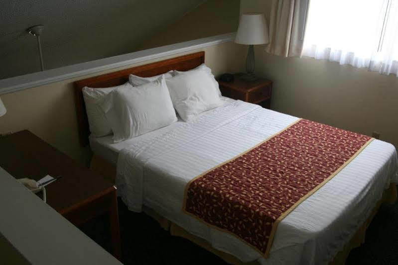Fairbridge Inn & Suites - Akron Copley Township - West Екстериор снимка