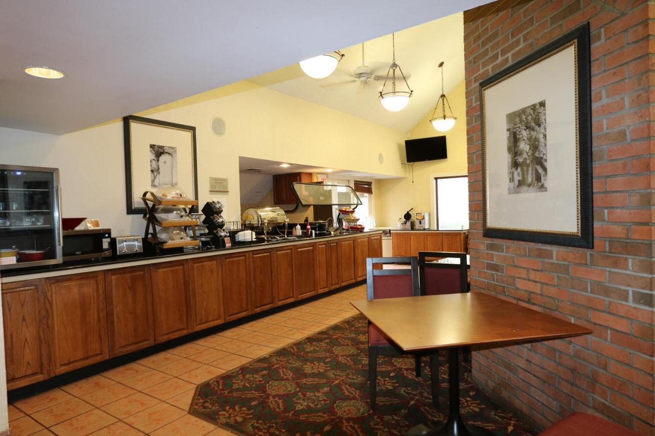 Fairbridge Inn & Suites - Akron Copley Township - West Стая снимка