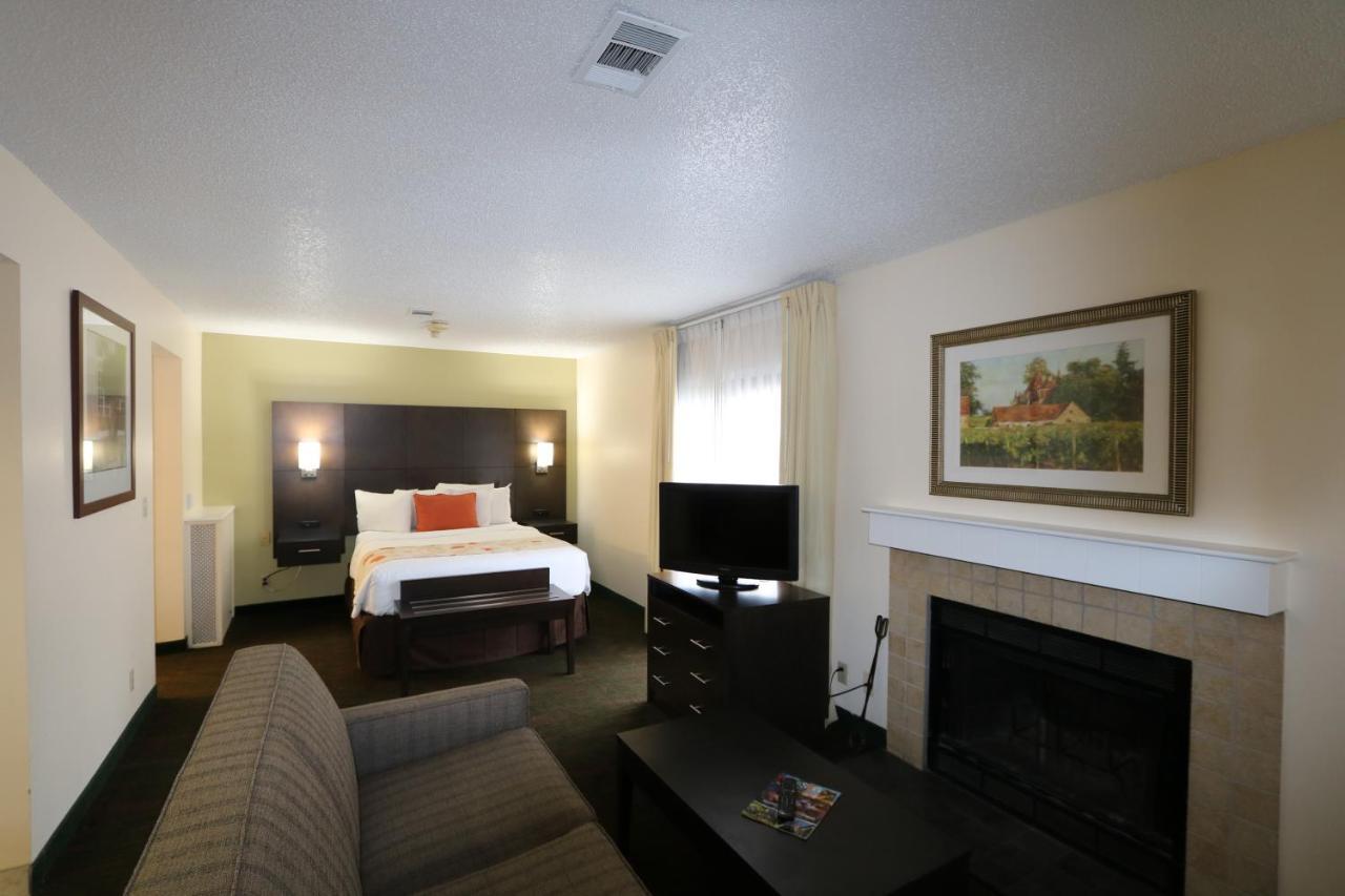 Fairbridge Inn & Suites - Akron Copley Township - West Стая снимка